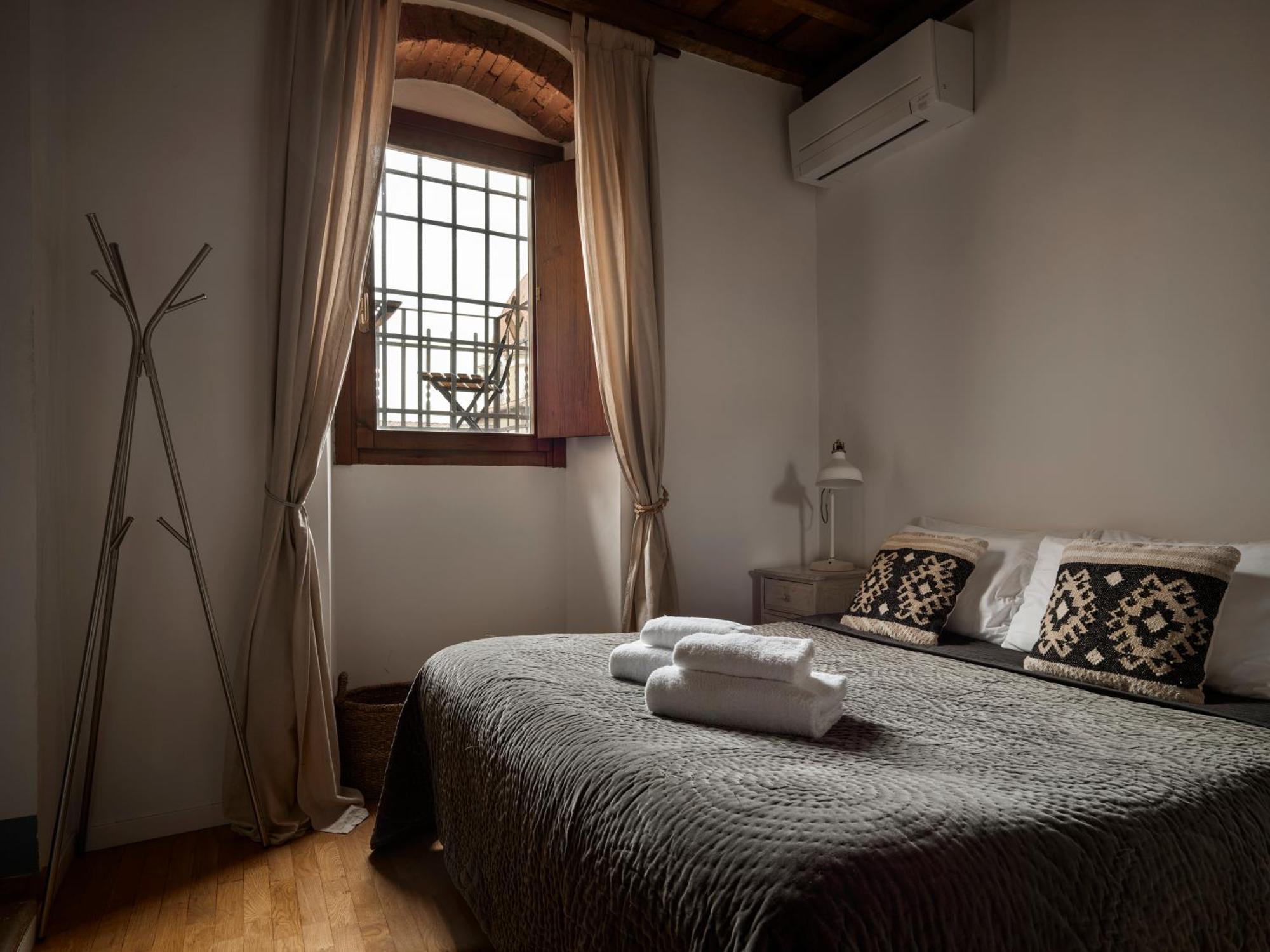 One Of A Kind Near The Duomo W/Balcony Palace Apt Флоренція Екстер'єр фото